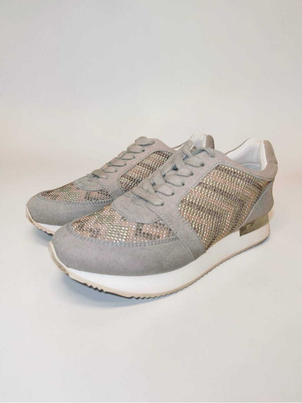 Katy Perry The Babes Low Top Beaded Metallic Sneakers Size 6.5